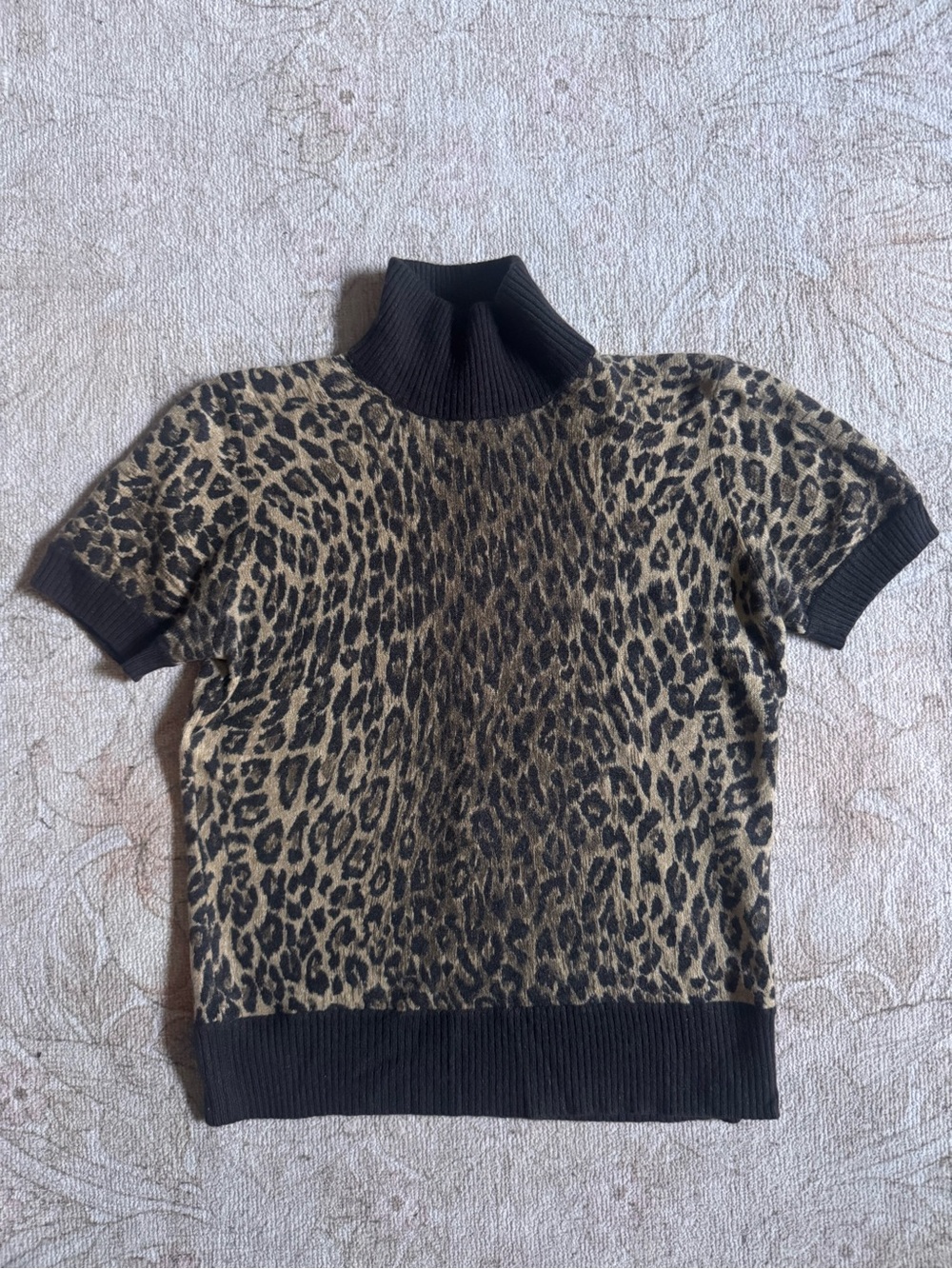 Neiman Marcus Leopard-Print Short Sleeve Turtleneck Sweater - Brown/Black